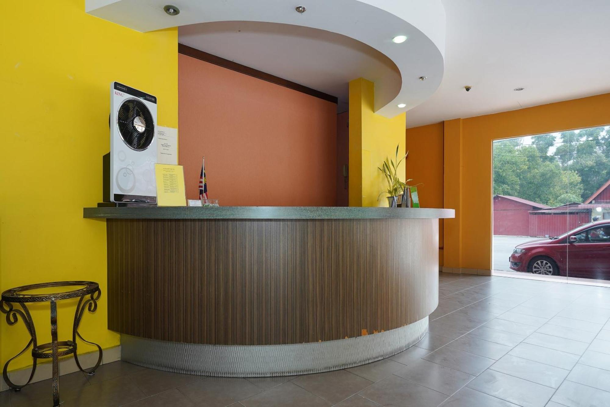 Hotel O Hotel Orchard Inn Lumut Bagian luar foto